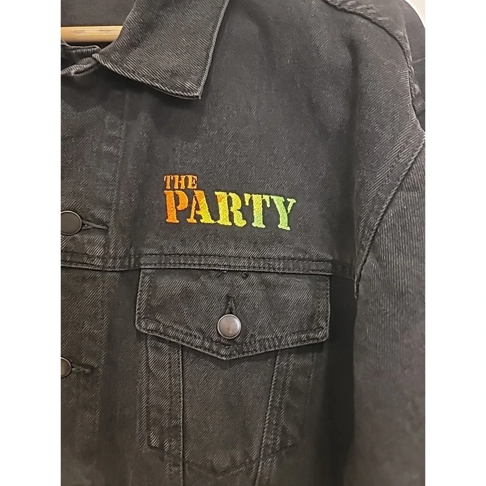 Black‎ Denim Trucker Jean Jacket M Upcycled Distressed Vtg Hippie Flower Rainbow